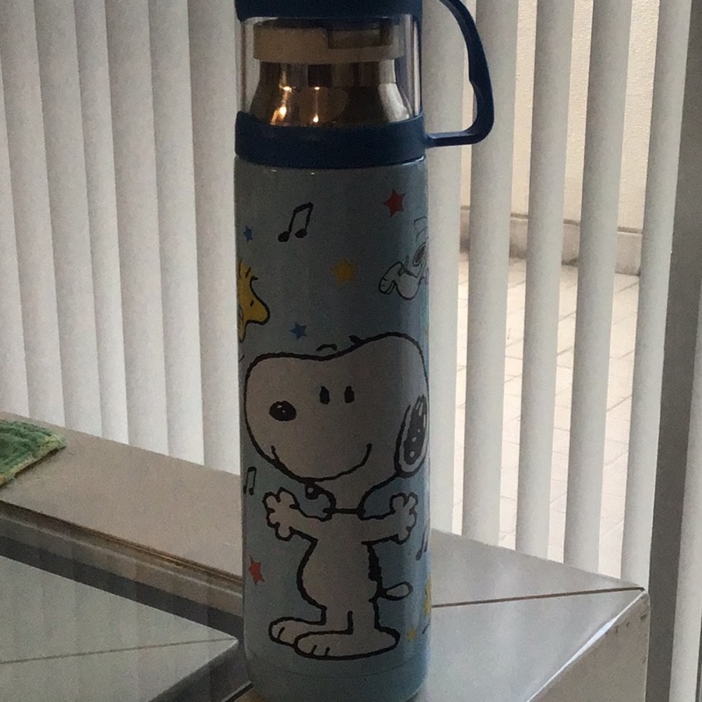 NEW Peanuts water bottle with cup